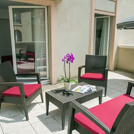 Hotell Cristal & 4*